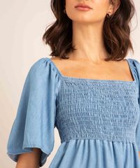 vestido-curto-jeans-com-lastex-e-recorte-manga-ampla-decote-reto-azul-medio-1007220-Azul_Medio_4