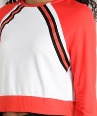 Blusa-Feminina-em-Moletom-Cropped-Raglan-com-Listras-Manga-Longa-Decote-Redondo-Vermelha-9166729-Vermelho_4