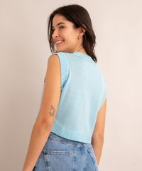 colete-cropped-de-trico-estampado-morangos-decote-v-azul-claro-1010750-Azul_Claro_2
