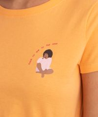 camiseta-de-algodao--foque-no-que-te-faz-bem--manga-curta-decote-redondo--laranja-1007886-Laranja_2