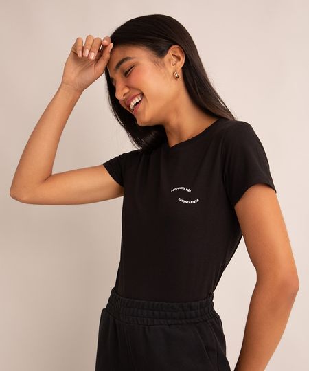 camiseta-de-algodao-manga-curta-decote-redondo--fofoqueira-nao-comentarista--preto-1007892-Preto_1 camiseta-de-algodao-manga-curta-decote-redondo--fofoqueira-nao-comentarista--preto-1007892-Preto_1