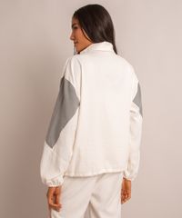 9998566-Off_White_2
