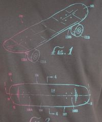 Camiseta-com-Estampa-de-Skates-Cinza-Escuro-8130026-Cinza_Escuro_4