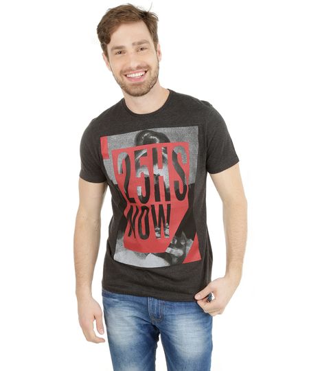 Camiseta-com-Estampa--25Hs-Now--Cinza-Escuro-8078570-Cinza_Escuro_1 Camiseta-com-Estampa--25Hs-Now--Cinza-Escuro-8078570-Cinza_Escuro_1