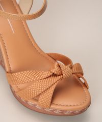 1008589-Bege_2