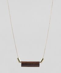 Colar-Feminino-com-Pingente-de-Madeira-Dourado-9204226-Dourado_1