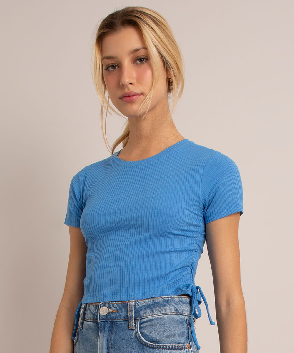 blusa cropped canelada com amarração manga curta decote redondo azul