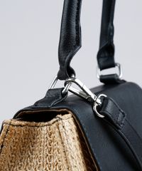 Bolsa-Transversal-com-Textura-de-Palha-Preta-9194449-Preto_5
