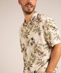 camisa-comfort-de-viscose-estampado-folhagens-manga-curta-bege-1004933-Bege_5