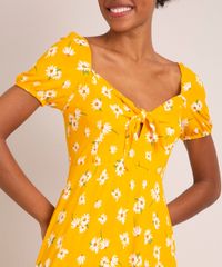 vestido-curto-estampado-margaridas-manga-curta-decote-coracao-com-no-amarelo-1007517-Amarelo_3