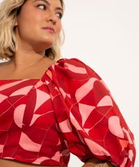 blusa-cropped-plus-size-estampada-abstrata-manga-bufante-decote-reto-mindset---isabela-bueno-vermelha-1012436-Vermelho_4