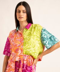 camisa-cropped-de-viscose-estampado-paisley-manga-curta-alem-dos-mares-noronha-manu-gavassi-multicor-1005571-Multicor_1