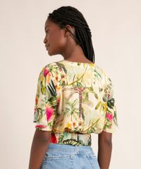 blusa-cropped-de-viscose-estampada-flor-de-jambo-manga-curta-decote-v-alem-dos-mares-salvador-preta-gil--bege-1005574-Bege_2 blusa-cropped-de-viscose-estampada-flor-de-jambo-manga-curta-decote-v-alem-dos-mares-salvador-preta-gil--bege-1005574-Bege_2