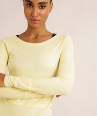 blusa-esportiva-ace-com-recorte-manga-longa-decote-redondo-amarelo-claro-1004446-Amarelo_Claro_4 blusa-esportiva-ace-com-recorte-manga-longa-decote-redondo-amarelo-claro-1004446-Amarelo_Claro_4