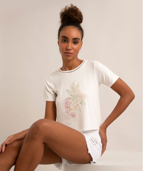 blusa-bordada-flor-de-jambo-manga-curta-decote-redondo-alem-dos-mares-salvador-preta-gil-off-white-1010991-Off_White_1