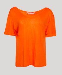 camiseta-com-linho-manga-curta-decote-v-alem-dos-mares-salvador-preta-gil-laranja-1010989-Laranja_5