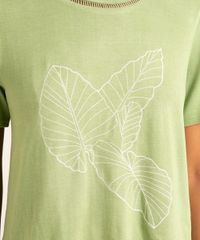 blusa-com-bordado-manga-curta-decote-redondo-alem-dos-mares-salvador-preta-gil-verde-1010990-Verde_4