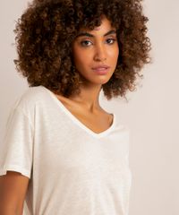 camiseta-com-linho-manga-curta-decote-v-alem-dos-mares-salvador-preta-gil-off-white-1010989-Off_White_4