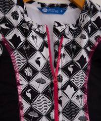 maio-infantil-manga-longa-estampado-monograma-com-ziper--protecao-uv50--alem-dos-mares-rio-de-janeiro-preto-1008416-Preto_5