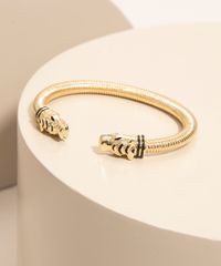 pulseira-bracelete-com-tigres-alem-dos-mares-alter-do-chao-dourado-1007114-Dourado_3