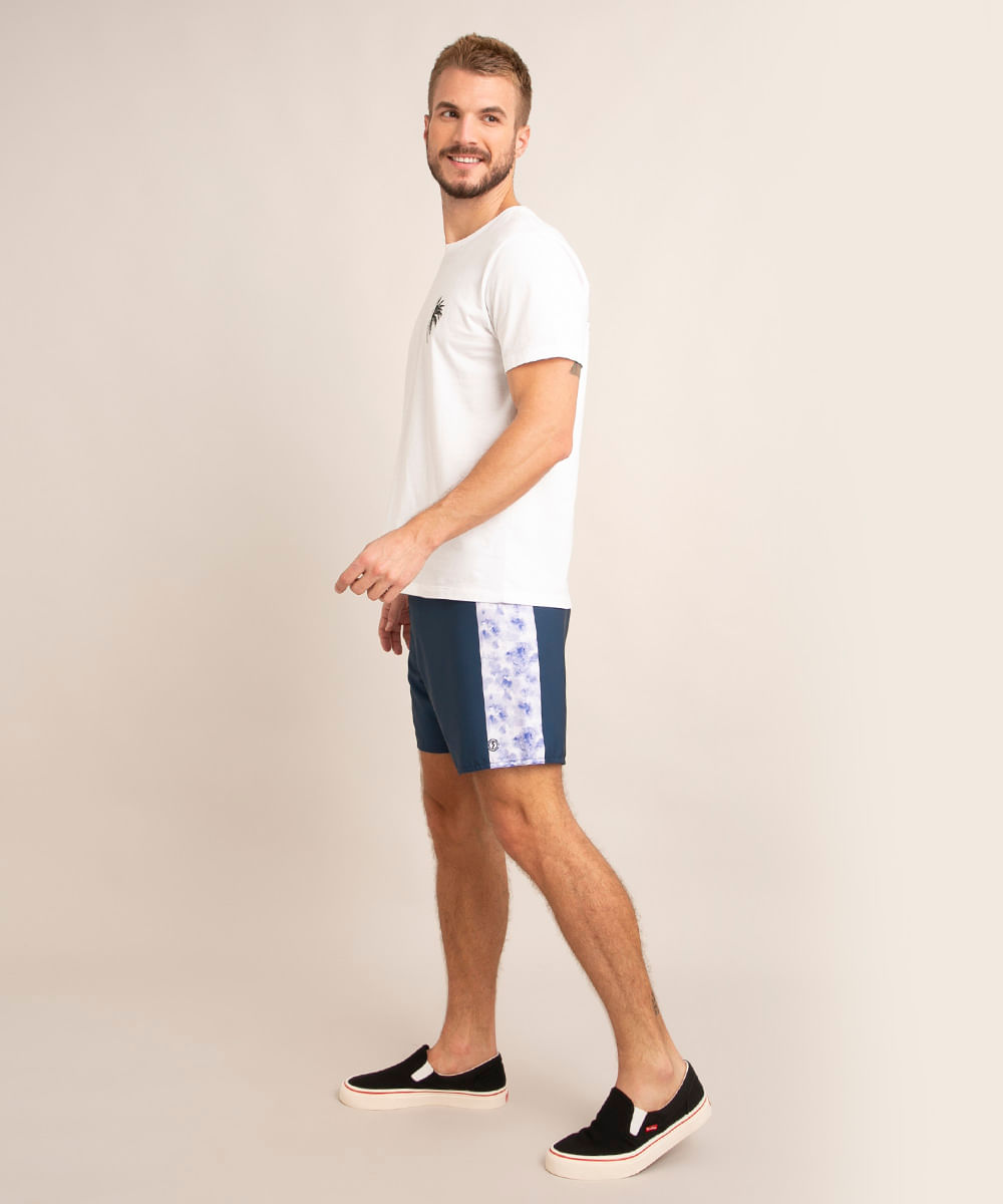 bermuda surf reta com faixa estampada tie dye azul