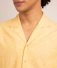camisa-relaxed-com-linho-manga-curta-amarela-1003930-Amarelo_4