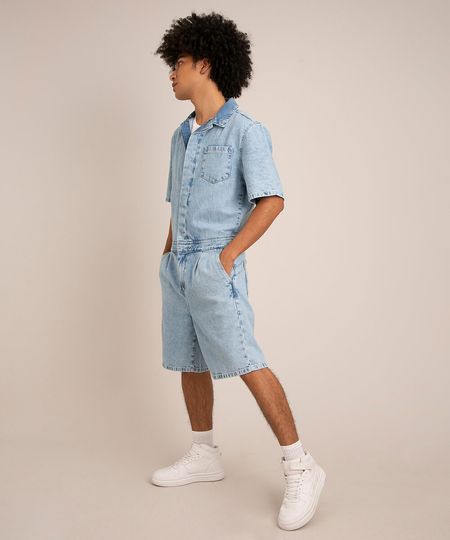 Macacão Jeans Marmorizado Curto Oversized Azul Claro Macacão Jeans Marmorizado Curto Oversized Azul Claro