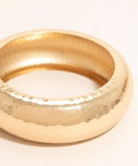 pulseira-grossa-texturizada-alem-dos-mares-salvador-dourado-1007115-Dourado_3