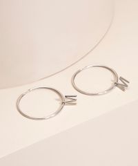 brinco-feminino-folheado-argola-com-pingente-letra-m-prateado-9847855-Prateado_4