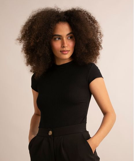 blusa-canelada-frufru-manga-curta-gola-alta-preta-1014195-Preto_1