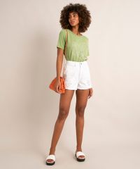 short-mom-de-sarja-com-bordado-barra-desfiada-cintura-super-alta-alem-dos-mares-salvador-preta-gil-branco-1013210-Branco_1