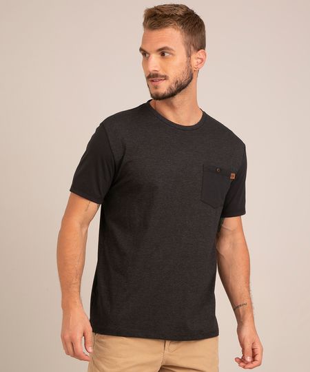 Camiseta-Masculina-Manga-Curta-com-Bolso-Gola-Careca-Preta-9982036-Preto_1