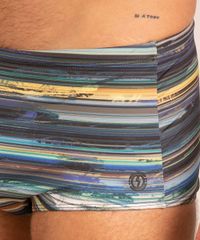 sunga-tradicional-estampada-abstrata-com-protecao-uv50--preta-9992927-Preto_4