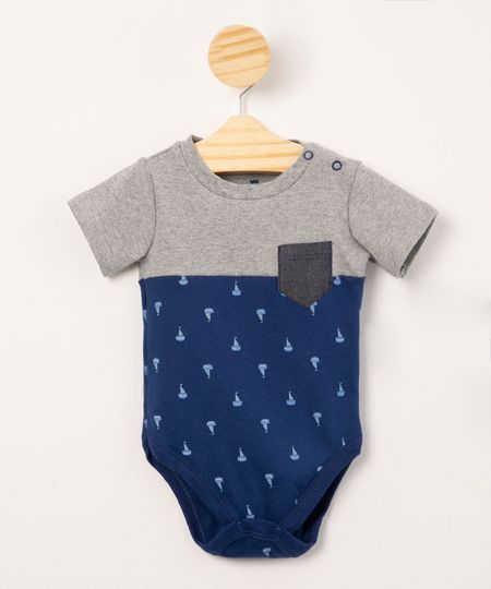 body-infantil-com-recorte-bolso-e-mini-print-de-barcos-manga-curta-cinza-mescla-1007314-Cinza_Mescla_1