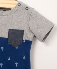 body-infantil-com-recorte-bolso-e-mini-print-de-barcos-manga-curta-cinza-mescla-1007314-Cinza_Mescla_3