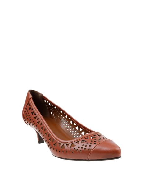 Scarpin-com-Recortes-Vazados-Marrom-8060737-Marrom_1