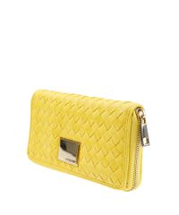 Carteira-com-Detalhe-Trancado-Amarela-8022148-Amarelo_2