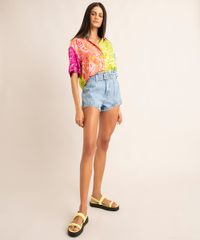 short-hot-pant-jeans-cintura-super-alta-com-recorte-e-cinto-alem-dos-mares-noronha-manu-gavassi-azul-claro-1013207-Azul_Claro_1