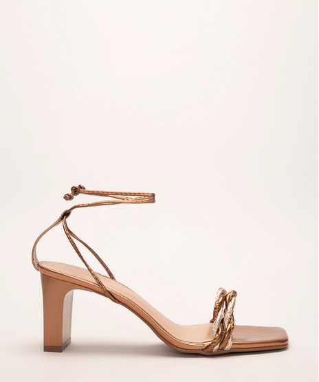 sandalia-feminina-bico-quadrado-salto-reto-medio-com-amarracao-oneself-caramelo-1015804-Caramelo_1