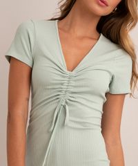 vestido-curto-franzido-canelado-manga-curta-decote-v-verde-1000323-Verde_4