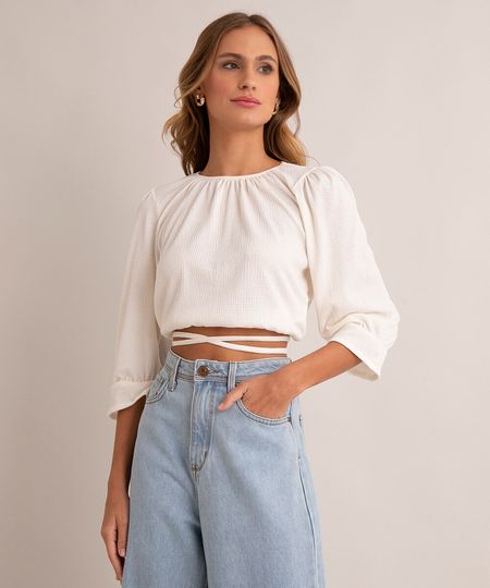 blusa-cropped-texturizada-com-amarracao-e-babados-manga-bufante-decote-redondo-off-white-1015864-Off_White_1