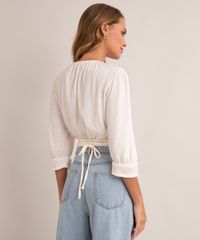 blusa-cropped-texturizada-com-amarracao-e-babados-manga-bufante-decote-redondo-off-white-1015864-Off_White_2