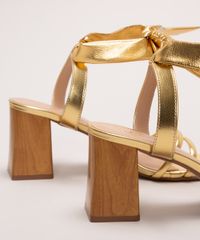 sandalia-feminina-bico-quadrado-salto-quadrado-medio-de-madeira-com-amarracao-alem-dos-mares-dourada-1014357-Dourado_5