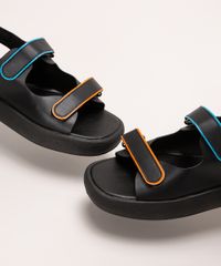 papete-feminina-flatform-baixo-com-velcro-alem-dos-mares-preta-1014359-Preto_2