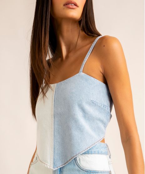 regata-cropped-bandana-jeans-com-recorte-e-amarracao-alca-fina-decote-reto-alem-dos-mares-noronha-manu-gavassi-azul-claro-1009533-Azul_Claro_1