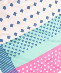 lenco-feminino-com-estampa-geometrica-rosa-1011366-Rosa_4