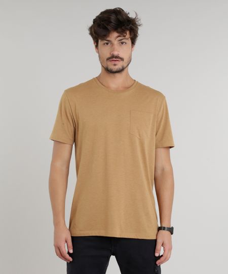 Camiseta-Masculina-com-Bolso-Manga-Curta-Gola-Careca-Marrom-9226100-Marrom_1