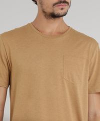Camiseta-Masculina-com-Bolso-Manga-Curta-Gola-Careca-Marrom-9226100-Marrom_4