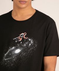 camiseta-de-algodao-manga-curta-gola-careca-estampa-astronauta-preta-1006414-Preto_5