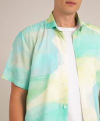 Camisa de Viscose Manga Curta Estampada Multicor